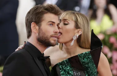 Liam je utjehu pronašao u manekenki Gabrielle Brooks s kojom je u sretnoj vezi od ožujka 2020. godine. Gabrielle mu je pomogla zaliječiti slomljeno srce, a Liamovi prijatelji su za medije potvrdili da glumac nikad nije bio sretniji.  Liam je svoju novu djevojku upoznao i sa svojom starijom braćom, glumcima Lukeom i Chrisom, te s roditeljima. Navodno sa svojom djevojkom ima puno zajedničkog - oboje vole surfanje, vježbanje i uživanje na plaži, pa se čini kako je fatalnu Miley, koja mu je godinama bila jedina na pameti, konačno izbacio iz srca i prepustio prošlosti. 