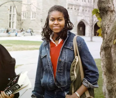 Nakon Princetona upisala je pravni studij na Sveučilištu Harvard gdje je diplomirala 1988. godine. Za vrijeme studija često je sudjelovala u protestima, a među njima i onom za zapošljavanje više profesora iz redova manjina. Godinu dana nakon završetka studija upoznala je supruga Baracka Obamu. Nekoliko mjeseci prije nego što su se upoznali, Michelle je majci dala do znanja kako se planira fokusirati isključivo na svoju karijeru, a ne udaju. Naime, Michelle je bila pod velikim utjecajem svog oca, koji je cijeli život naporno gradio karijeru unatoč mnogim nedaćama. Imao je ozbiljnih zdravstvenih problema, ali unatoč tome nije dopustio da ikada posustane. Upravo je to za Michelle postavilo odličan uzor i primjer kako se za sve u životu treba snažno boriti. Tu je strast brzo pokazala na poslu u jednoj odvjetničkoj kompaniji.