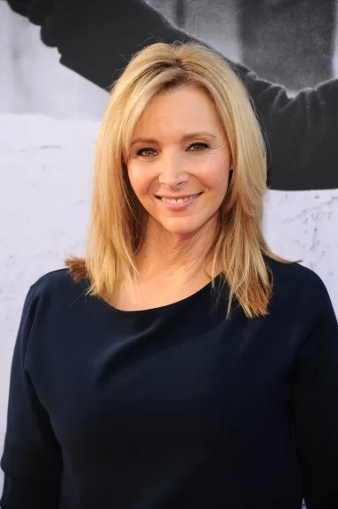 Slavna &quot;Prijateljica&quot; Lisa Kudrow proslavila se ulogama pomalo smotanih likova, kao što je lik Phoebe, no u stvarnosti je jako inteligentna, s IQ-om 154. Diplomirala je biologiju na koledžu Vassar i čak osam godina radila medicinska istraživanja, a iako je ljubav prema glumi prevagnula, njen zavidan intelekt nikada nije dovođen u pitanje.