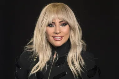 Nema sumnje da je pop zvijezda Lady Gaga nevjerojatno kreativna i talentirana pjevačica i glumica, čemu svjedoči činjenica da je već i dobi od četiri godine sama naučila svirati klavir. Jedna stvar koju mnogi možda ne znaju je da Gaga zapravo ima impresivno visok IQ od 166, što znači da spada u kategoriju iznimno nadarenih.
