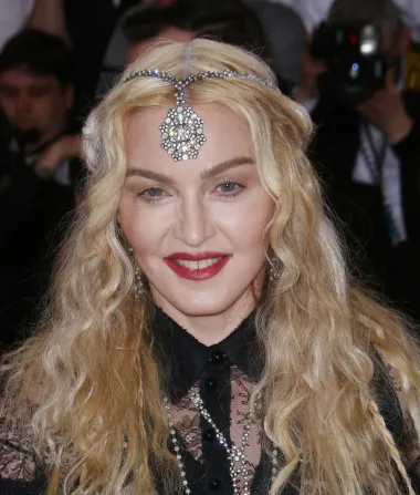 Ni pop diva Madonna ne može se postidjeti svoje inteligencije. Naprotiv, njen IQ je 140, čime zaslužuje počasno mjesto u Mensi. S obzirom na veliki glazbeni uspjeh koji je ostvarila, moglo bi se reći da je svoju pamet iskoristila na pravi način.