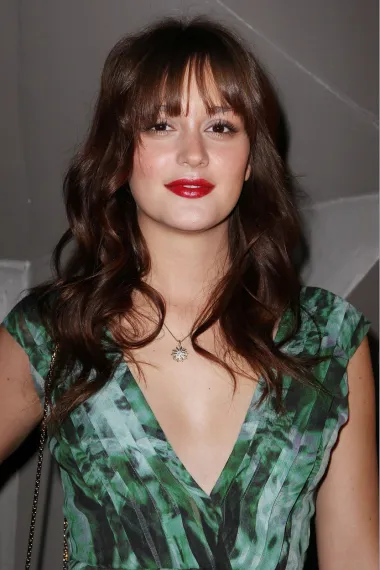 Leighton Meester pamtimo kao zvijezdu megapopularne teen serije &quot;Gossip Girl&quot;, no znana je ona i po porniću koji je snimila. Naime, u lipnju 2009. objavljena je njezina snimka seksa u kojoj Leighton masira i potom zadovoljava svojeg tadašnjeg dečka. Glumica je bila zgrožena objavljenim videom te je uspjela isposlovati sudskim nalogom da se njezina privatna snimka više nigdje ne može pronaći na internetu. 