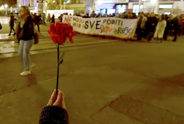 Održan Noćni marš u Zagrebu. Pogledaj koje su poruke poslane