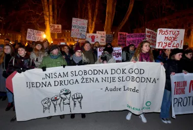 Održan Noćni marš u Zagrebu. Pogledaj koje su poruke poslane