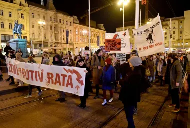 Održan Noćni marš u Zagrebu. Pogledaj koje su poruke poslane
