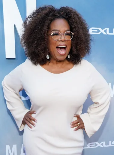Oprah Winfrey je jako dobra s tjesteninom, ali još je više opsjednuta tartufima. Stoga nije ni čudo da bismo u njezinoj torbi mogli pronaći neke srodne proizvode. &quot;Ja obožavam tartufe. Hodam okolo sa solju od tartufa, posebno kada odsjedam u hotelima. Sol za tartuf, ulje od tartufa, sve to nosim sa sobom&quot;.