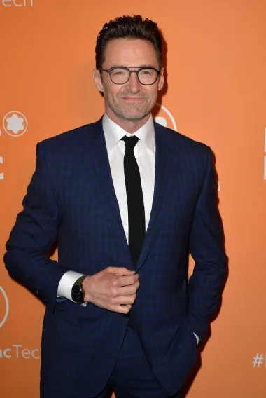 Hugh Jackman je jedan od najpoželjnijih i najbolje plaćenih glumaca Hollywooda, no nekoć nije bilo tako. Ovaj je Australac tako nakon preseljenja u Los Angeles morao zarađivati za kruh glumeći klauna na dječjim rođendanskim zabavama. Njegov se lik tako zvao Coco The Clown te je navodno bio plaćen samo 7 dolara po satu - dakle minimalac po standardima SAD-a. Tko bi rekao da će od klauniranja doći do kultnog statusa akcijskog junaka Wolverinea. 