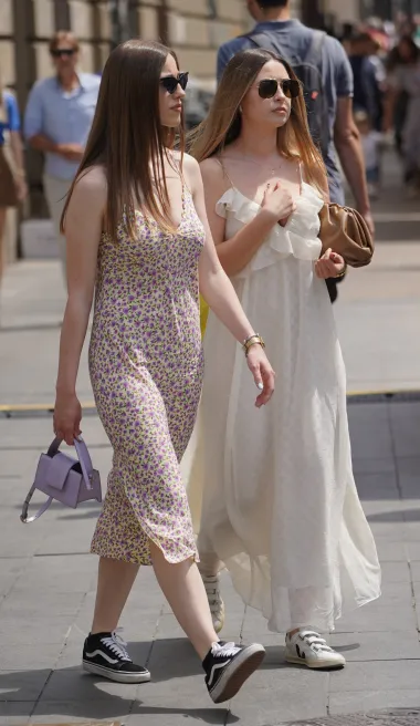 Zagrebačkom špicom 'zavladali' su ljetni outfiti, a najveću pažnju plijenila je Borna Kotromanić