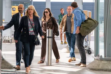 Angelina je na aerodrom ušla s posebnim osiguranjem vjerojatno kako joj nitko ne bi smetao.