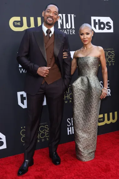 I Will Smith je puno viši od svoje supruge Jade Pinkett Smith - on je visok 188 centimetara, a ona 151 centimetar. Razlika im uopće nije važna, a Will Smith i Jada Pinkett Smith zajedno su više od 25 godina. Par se vjenčao 1997. godine, a zajedno imaju dvoje djece, Jadena i Willow.