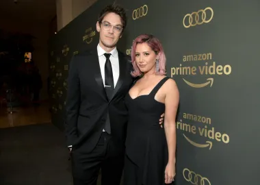 Sa svojih 160 centimetara Ashley Tisdale je &quot;za glavu&quot; niža od svog supruga Christophera Frencha, koji je visok 183 centimetara. Tisdale i French upoznali su se preko zajedničkih prijatelja i u braku su osam godina, a imaju kćer Jupiter rođenu 2021.