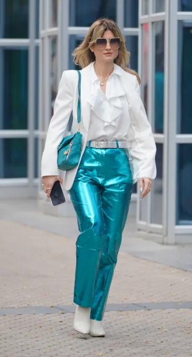 Ove subote na špici su zasjali kaputi, a Anica Kovač pokazala je navijački outfit