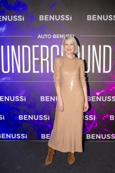 Pjevačica i voditeljica Ida Prester za ovaj event je odabrala nešto jednostavniji outfit no inače te se pojavila u svjetlucavoj dugoj haljini.