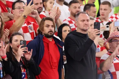 Tko je sve stigao na utakmicu u Katar? Od supruga nogometaša do Nike Kranjčara
