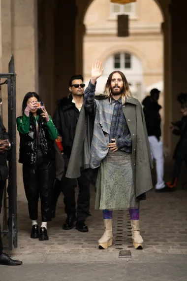 Jared Leto šokirao sve modnim izdanjem u Parizu