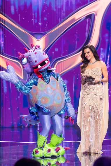 Za Nikolinin styling bio je zadužen Petar Trbović. A cijeli dojam Nikolina je upotpunila statment ogrlicom i narukvicom u srebrnoj boji