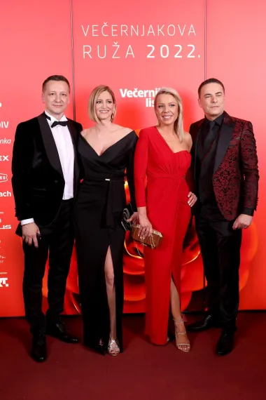 Jelena Rozga oduševila stylingom, baš kao i mnoge dame na dodjeli nagrada