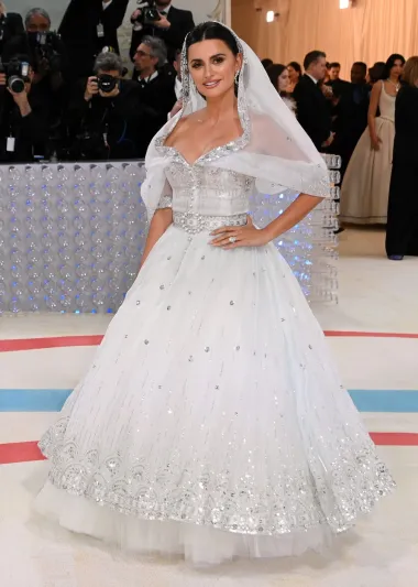 Penelope Cruz izgledala je poput Disney princeze; zasjala je u Chanelovoj haljini obloženoj kristalima.