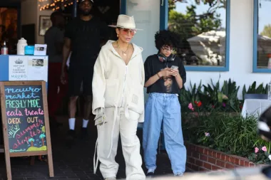 Top ili flop? Najnoviji outfit J Lo podijelio je javnost