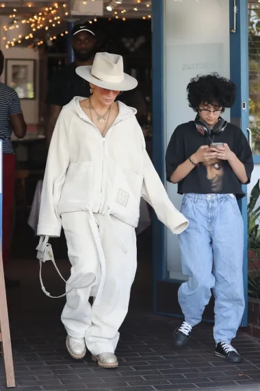 Top ili flop? Najnoviji outfit J Lo podijelio je javnost