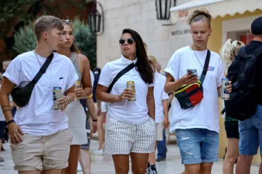 Street style: A što se to ovih dana nosi u Zadru?