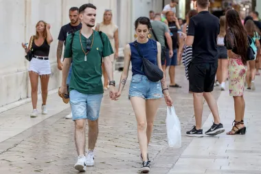 Street style: A što se to ovih dana nosi u Zadru?