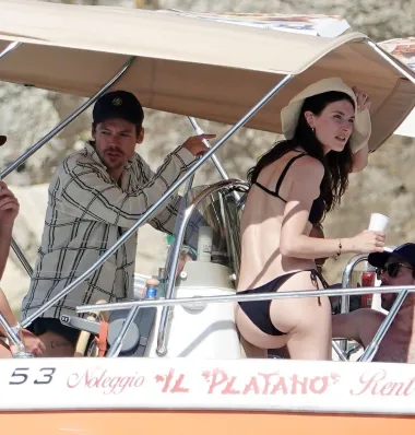Harry Styles u Italiji odmara s Victorijinom 'anđelicom'