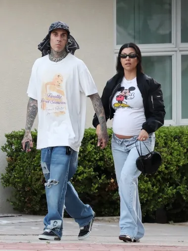 Kourtney Kardashian ponosno pokazuje svoj trudnički sjaj, a oduševila nas je njezina torbica