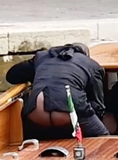 Bradley Cooper, njegova mama i Irina zajedno došli u Veneciju, a Kanye opet šokira svojim ponašanjem