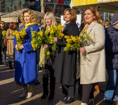 Zagrebačka špica u znaku mimoza i osmijeha, a Zagrepčanke nikad elegantnije