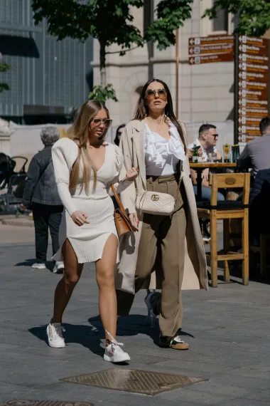 Zagrebačka špica: Sunčane naočale, poznata lica i outfiti za čistu peticu