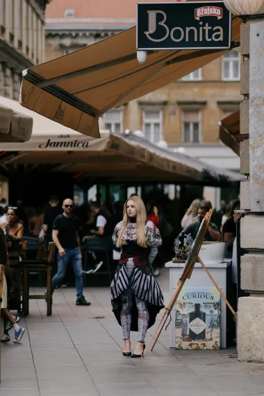 Zagrebačka špica: Ljetne kombinacije i čizme zavladale centrom grada