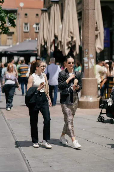 Zagrebačka špica: Ljetne kombinacije i čizme zavladale centrom grada