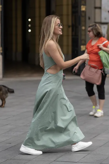 Zagrebačka špica i haljine: Ovako Zagrepčanke kombiniraju različite modele ljetnih haljina