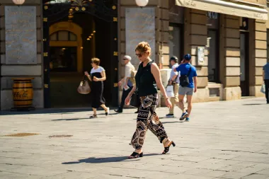 Zagrebačka špica: Za vrelu subotu Zagrepčanke su odabrale haljine, boje i topove