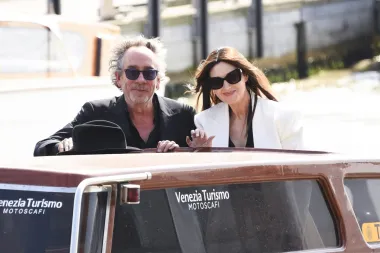 Monica Bellucci i Tim Burton oduševili modnom kombinacijom na filmskom festivalu