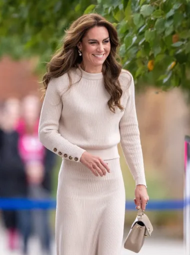 Modna inspiracija: Kate Middleton i njezina kolekcija elegantnih torbica