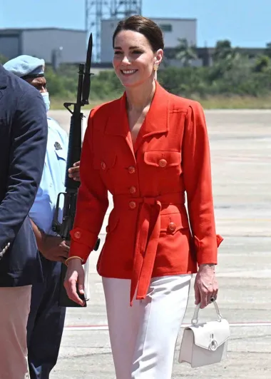 Modna inspiracija: Kate Middleton i njezina kolekcija elegantnih torbica