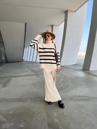 &quot;Ovo su neki od mojih najdražih stylinga i modnih kombinacija koje su inspirirane gradovima, uspomenama i klasičnim Capsule Collection komadima.&quot;