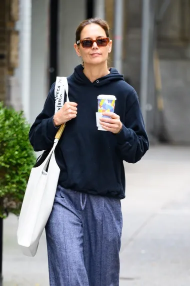 Stil glumice Katie Holmes - ležerno odijevanje s fantastičnim komadima