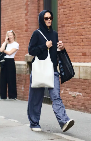 Stil glumice Katie Holmes - ležerno odijevanje s fantastičnim komadima