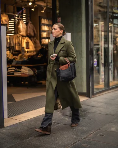 Zagrebačka špica u 67 fotografija: Elegantne dame, psići i zagasiti outfiti