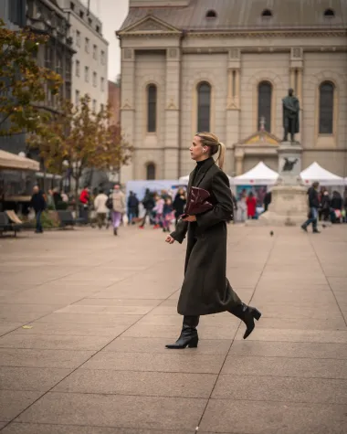 Zagrebačka špica u 67 fotografija: Elegantne dame, psići i zagasiti outfiti