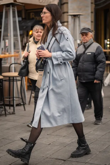 Zagrebačka špica u 67 fotografija: Elegantne dame, psići i zagasiti outfiti