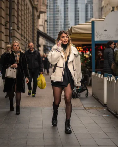 Zagrebačka špica u 67 fotografija: Elegantne dame, psići i zagasiti outfiti
