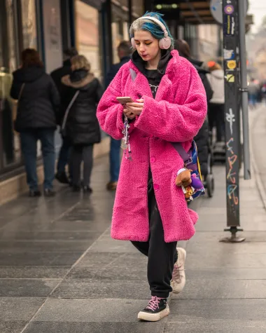 Zagrebačka špica u 67 fotografija: Elegantne dame, psići i zagasiti outfiti