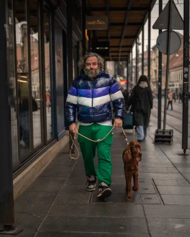 Zagrebačka špica u 67 fotografija: Elegantne dame, psići i zagasiti outfiti
