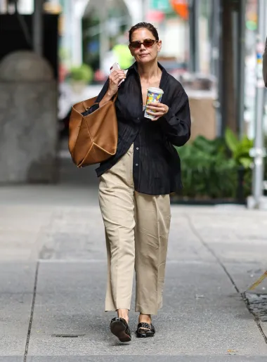 Kraljica gradskog stila Katie Holmes zna kako najbolje nositi shopper torbu