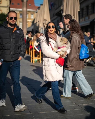 Zagrebačka špica: Fantastični outfiti i predivna Nika Turković u subotnjoj šetnji