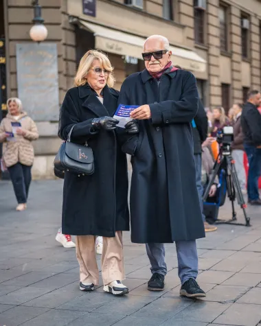 Zagrebačka špica: Fantastični outfiti i predivna Nika Turković u subotnjoj šetnji